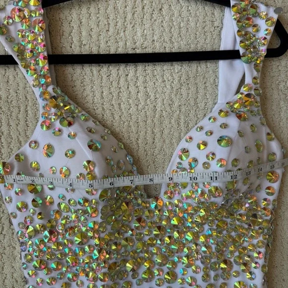 VIENNA Embellished Rhinestone Bodycon Cocktail Dress Iridescent Size 10 - Picture 6 of 12